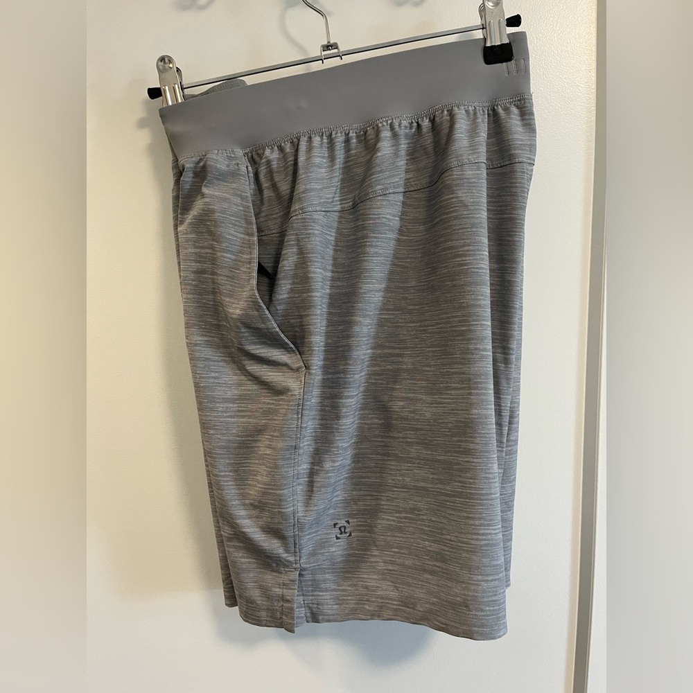 Lululemon T.H.E Linerless Short 7” inseam Heathered Grey